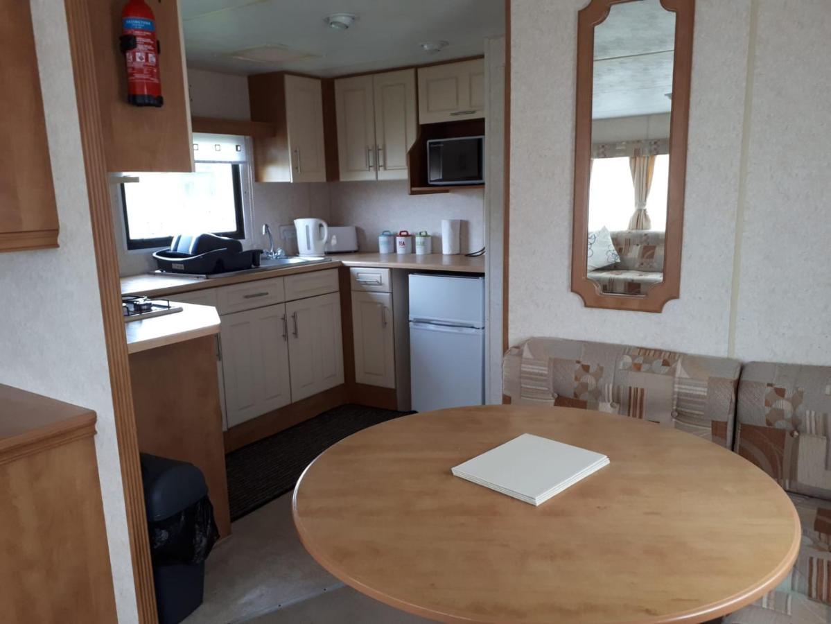 ホテル 8 Berth On Coral Beach インゴールドメルズ エクステリア 写真