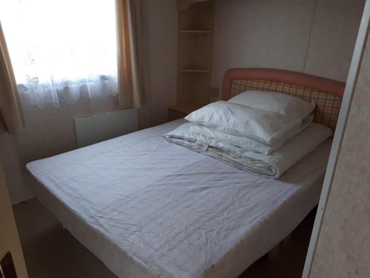 ホテル 8 Berth On Coral Beach インゴールドメルズ エクステリア 写真