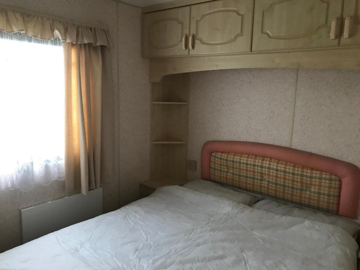 ホテル 8 Berth On Coral Beach インゴールドメルズ エクステリア 写真