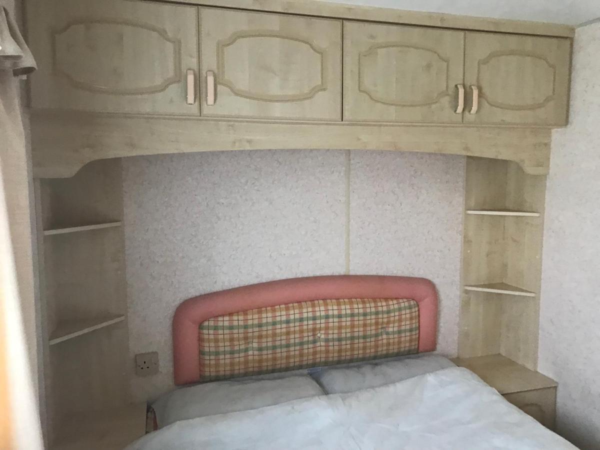 ホテル 8 Berth On Coral Beach インゴールドメルズ エクステリア 写真