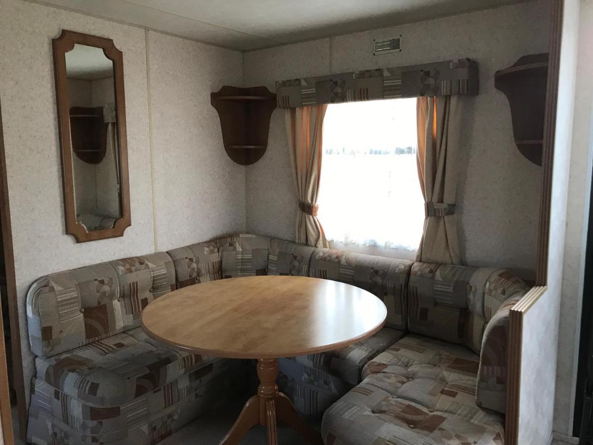 ホテル 8 Berth On Coral Beach インゴールドメルズ エクステリア 写真