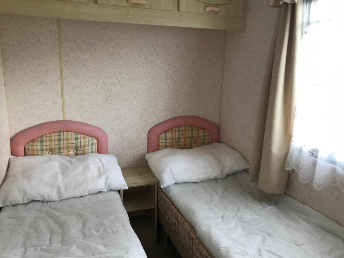 ホテル 8 Berth On Coral Beach インゴールドメルズ エクステリア 写真